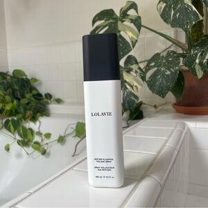 NWOT Lolavie Peptide Plumping Volume Spray